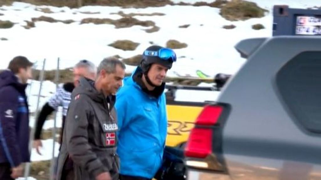 Pedro Sánchez y Begoña Gómez han sido increpados por un grupo de esquiadores en sus vacaciones en la estación de Cerler, en Huesca