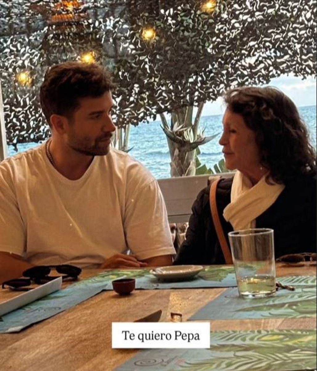 Pablo Alborán y Pepa Flores