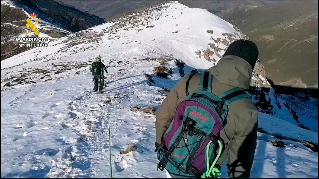 El GREIM rescata en el Pico San Lorenzo a un padre y su hijo menor de edad