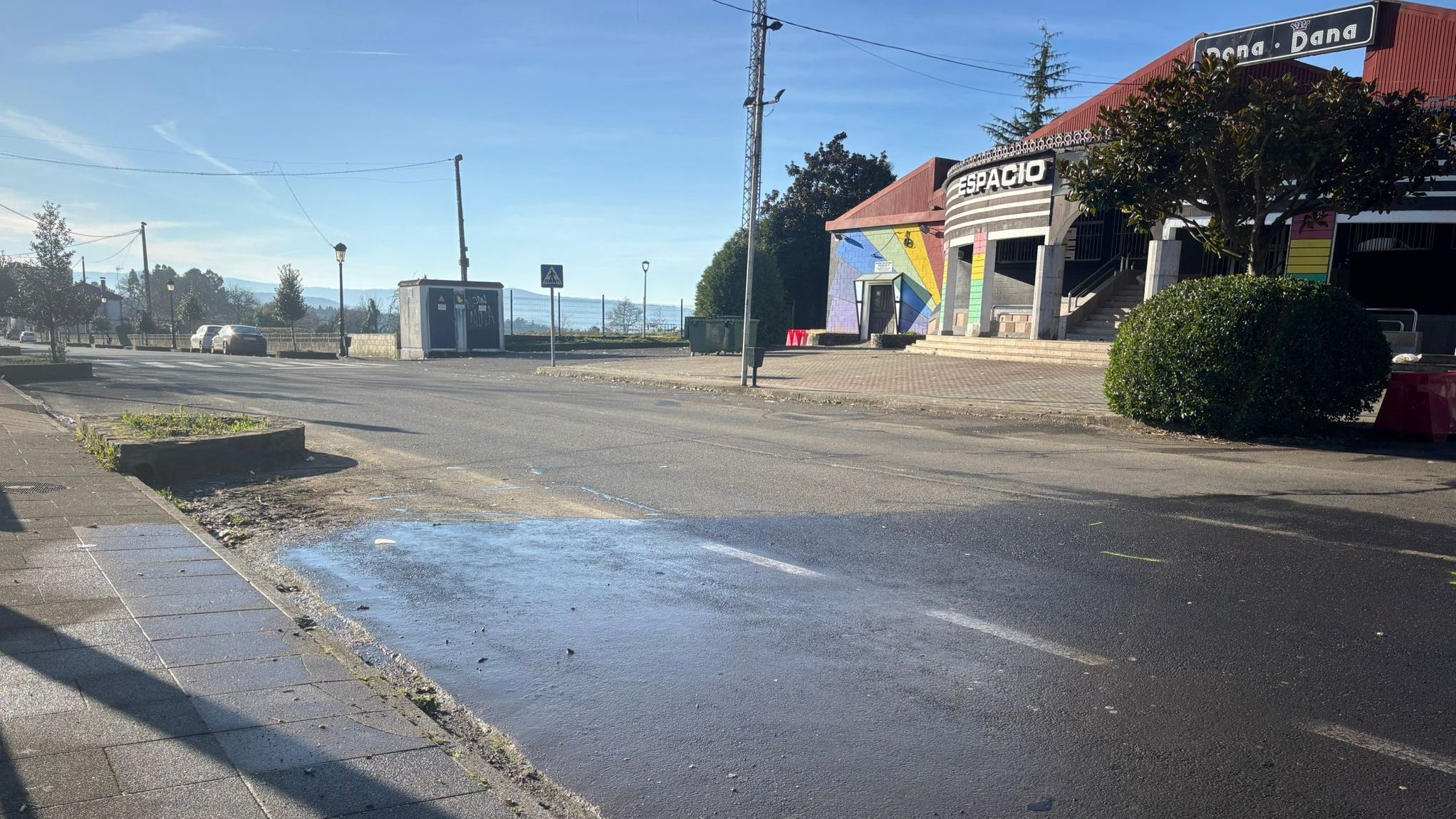 Lugar donde una persona ha muerto tras ser atropellada por un autobús en Touro, A Coruña