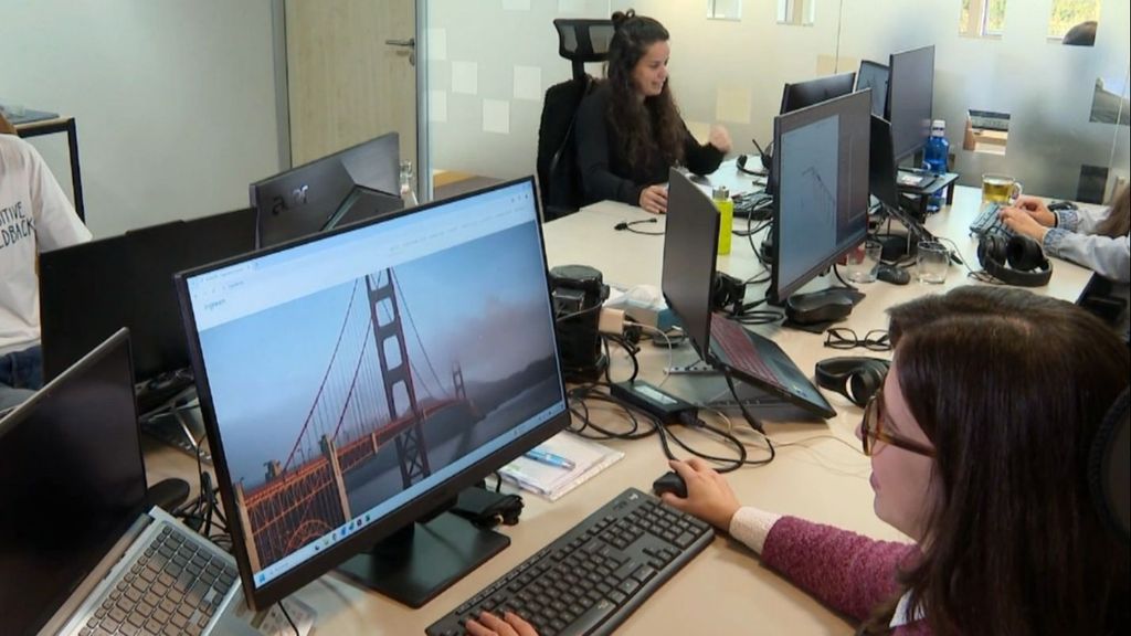 La jornada laboral de cuatro días: “Trabajo menos horas, menos días y cobro lo mismo, ¿quién no estaría contento?”