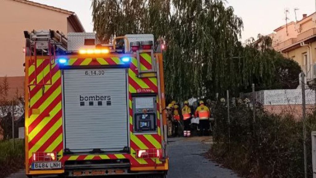 Muere una mujer con movilidad reducida en un incendio en una vivienda en Calafell, Tarragona