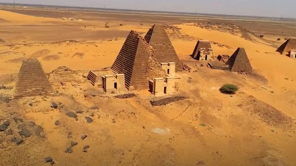 Pirámides en el yacimiento de Meroe