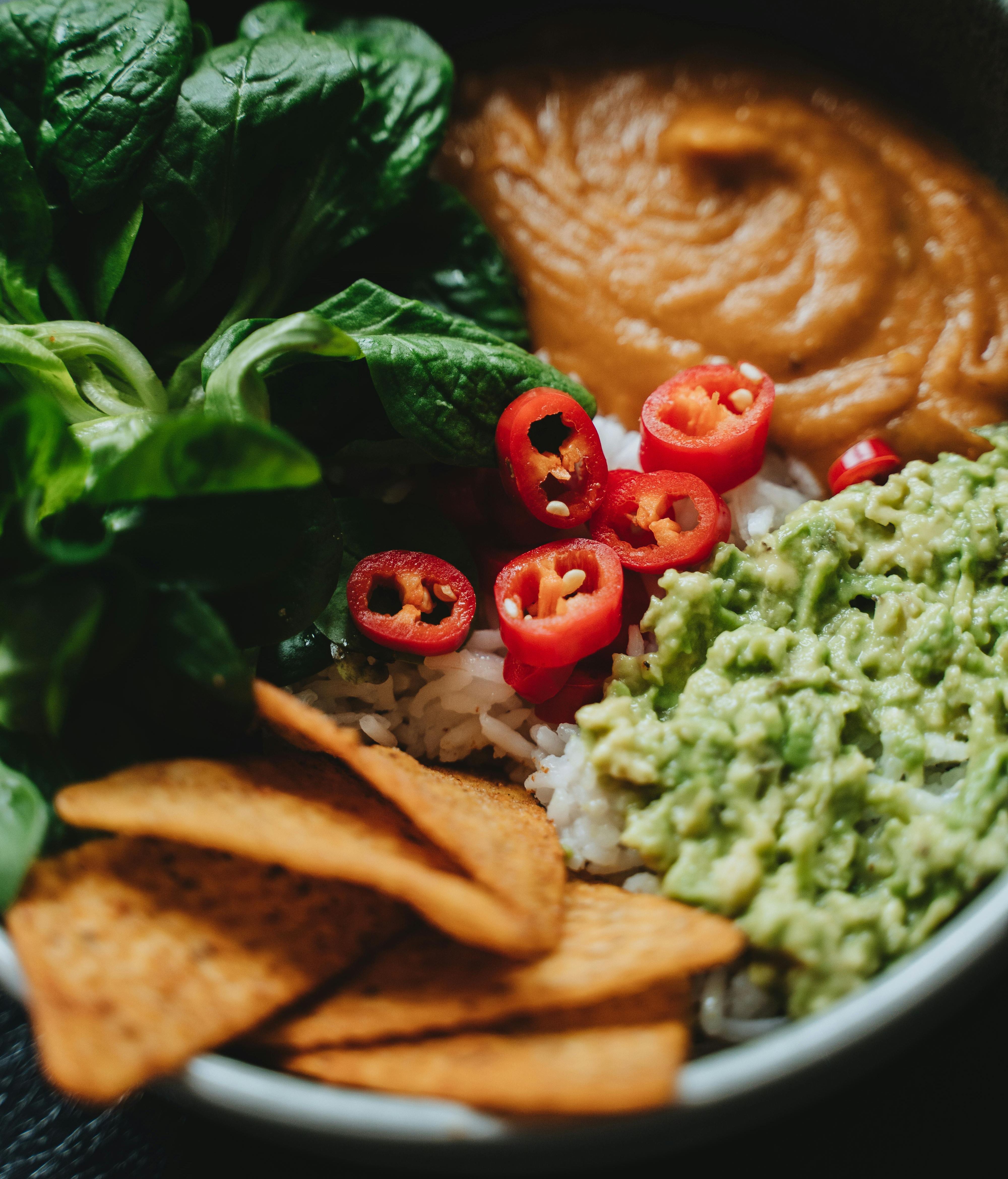 Plato vegetal con guacamole
