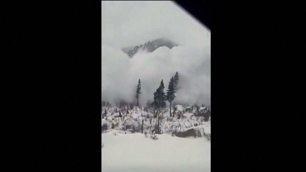 Graba en directo un alud en Utah antes de protegerse en su coche en plena ola de frío