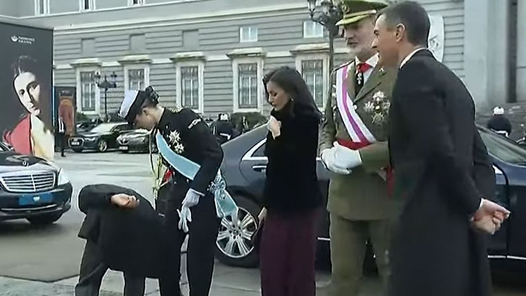 El error con el uniforme de la princesa Leonor que Protocolo ha corregido al instante