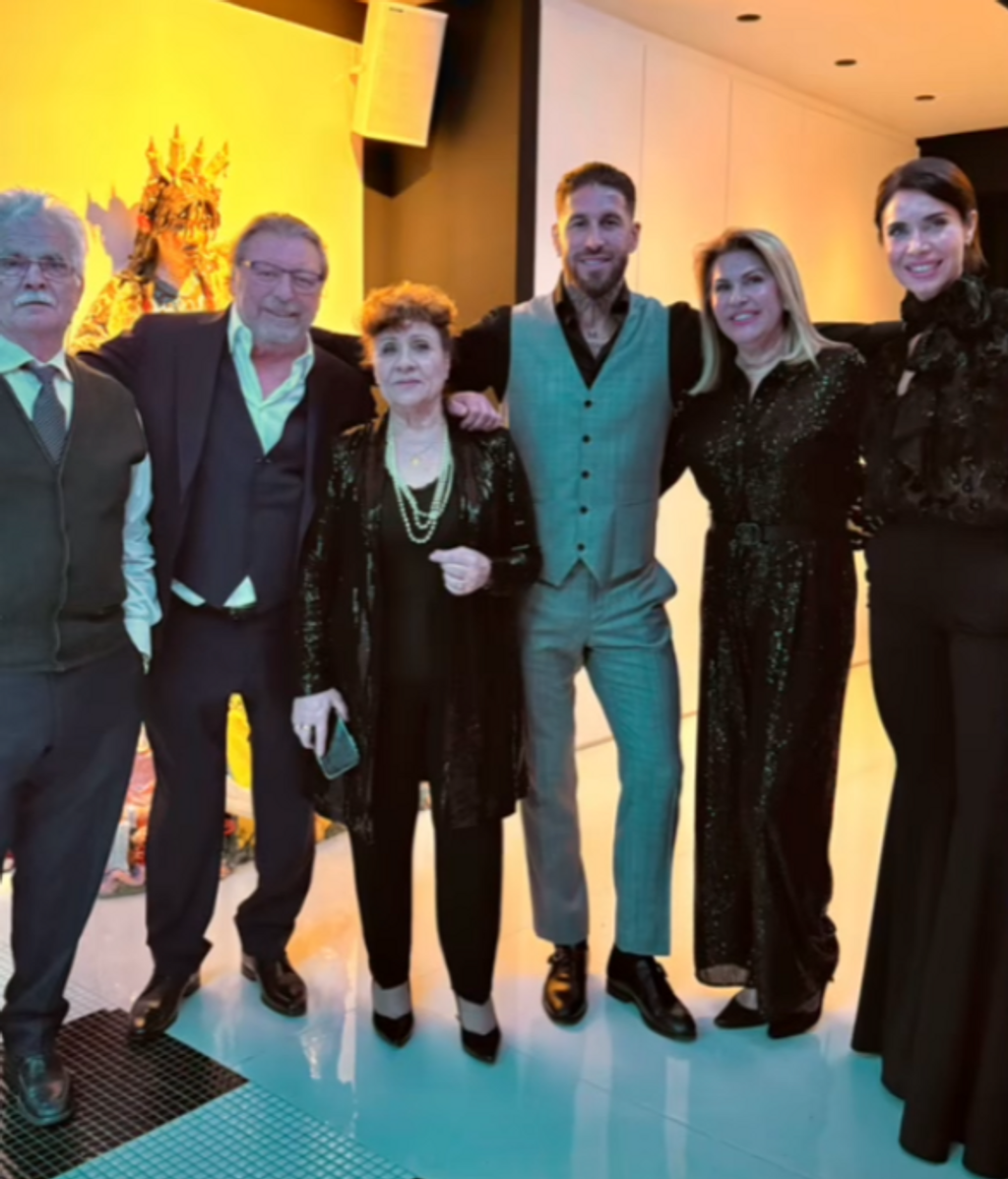 El posado de Pilar Rubio y Sergio Ramos con sus padres