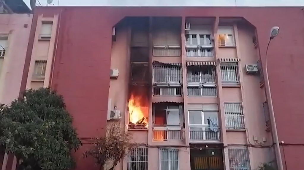 Incendio en un segundo piso en Granada