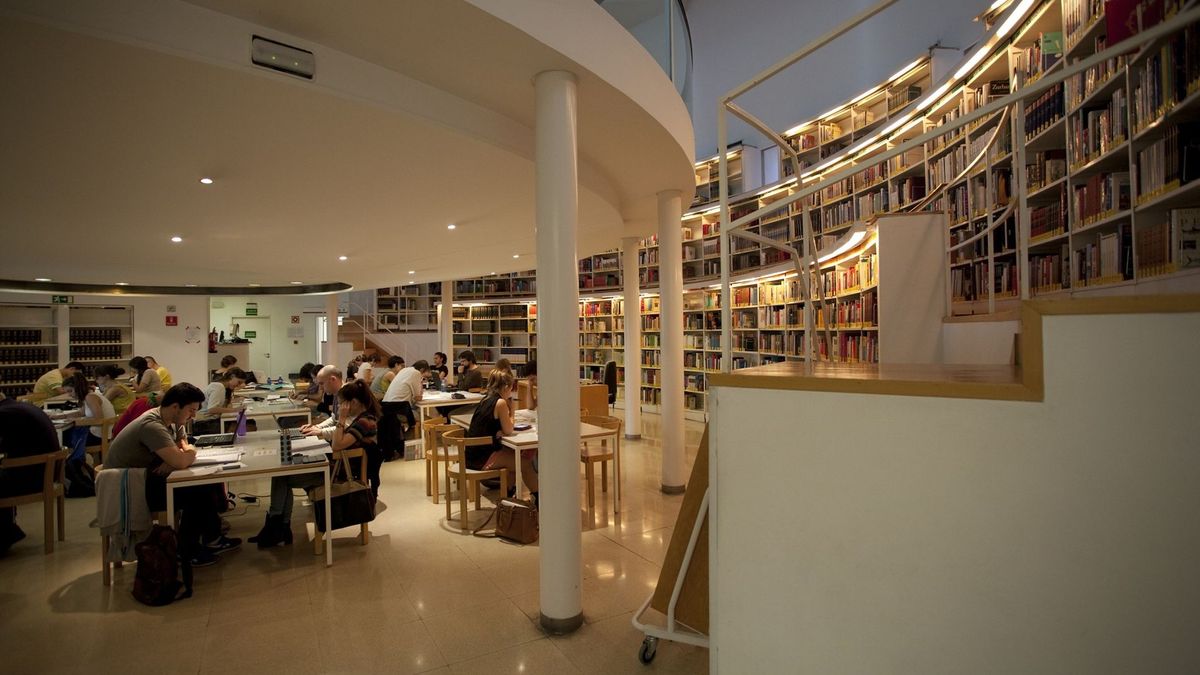 Una biblioteca municipal en Madrid, el 3 de enero de 2025.