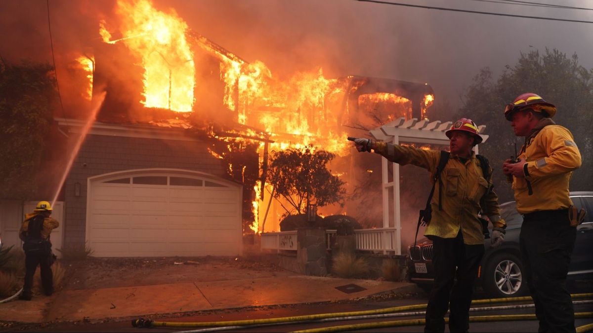 Imágenes de los incendios en Pacific Palisades, Los Ángeles.