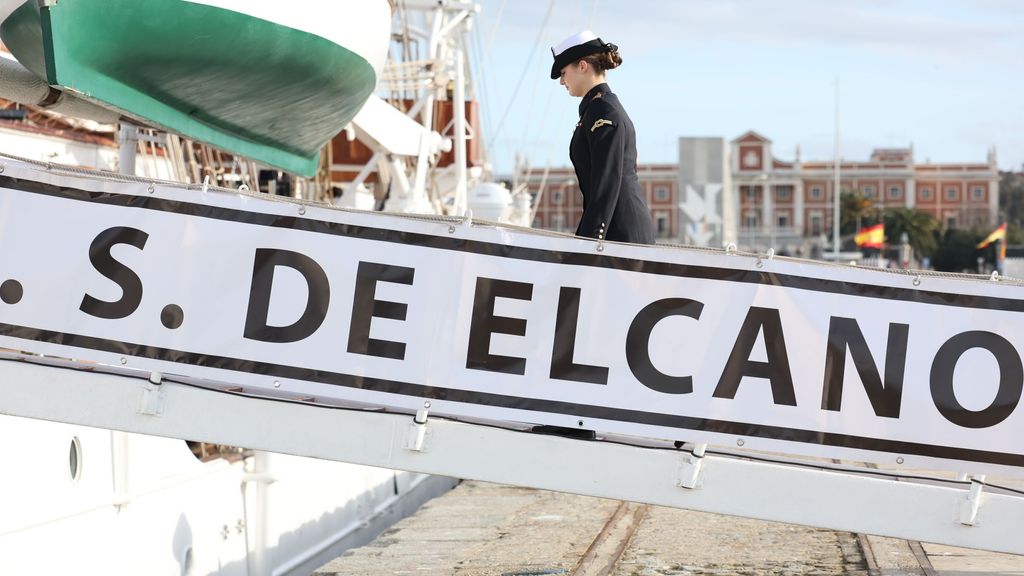 La princesa Leonor inicia su aventura en el buque Elcano