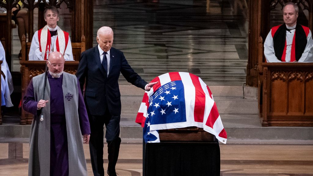 El homenaje de Joe Biden al expresidente Jimmy Carter en el funeral de Estado celebrando en Washington