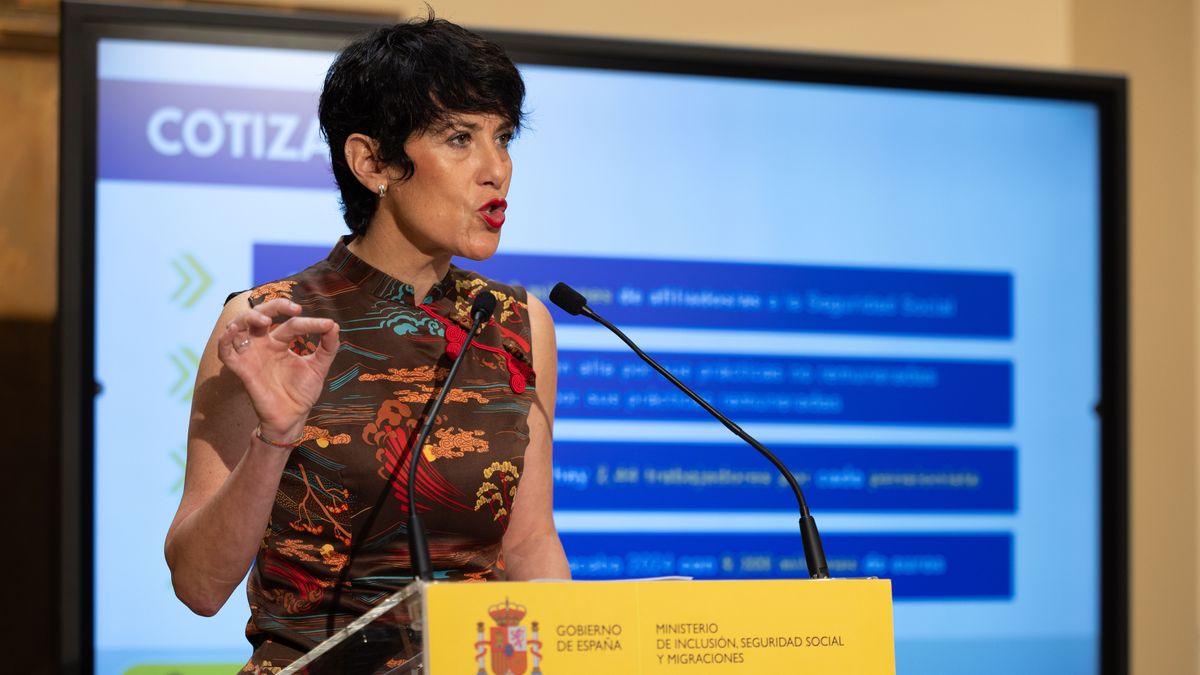 La ministra de Inclusión, Seguridad Social y Migraciones, Elma Saiz, ofrece una rueda de prensa, en el Ministerio de Inclusión, Seguridad Social y Migraciones