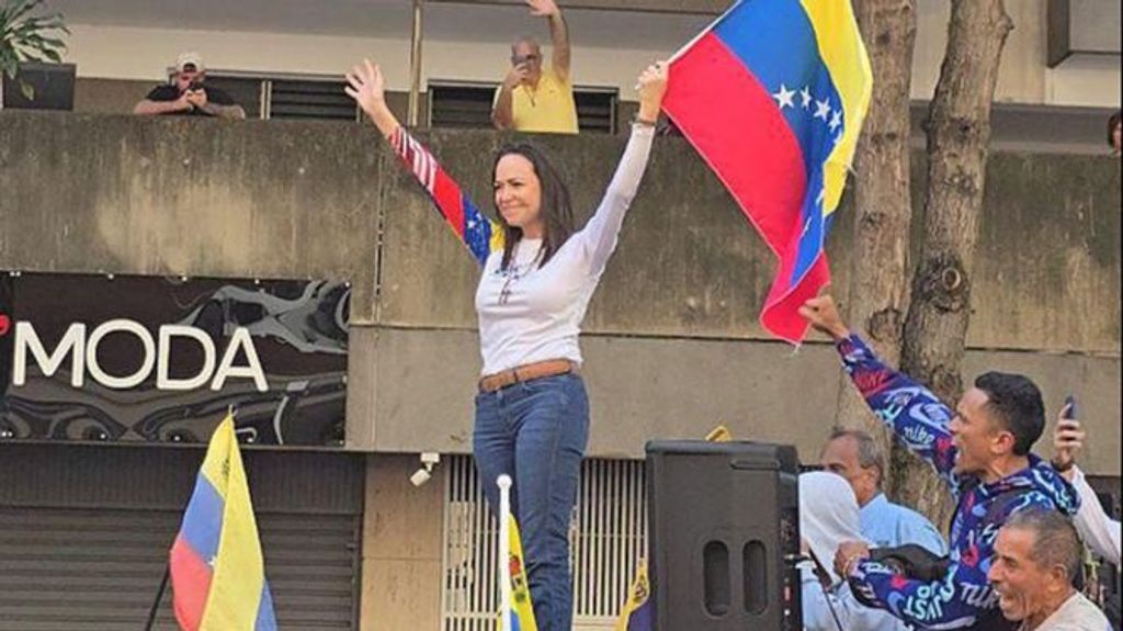 María Corina Machado es detenida en Caracas tras haber sido "violentamente interceptada"