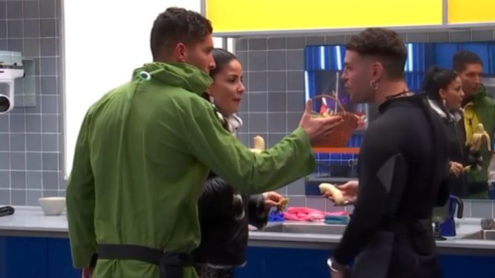 Ana Herminia comparte impresiones con Álex y Sergio