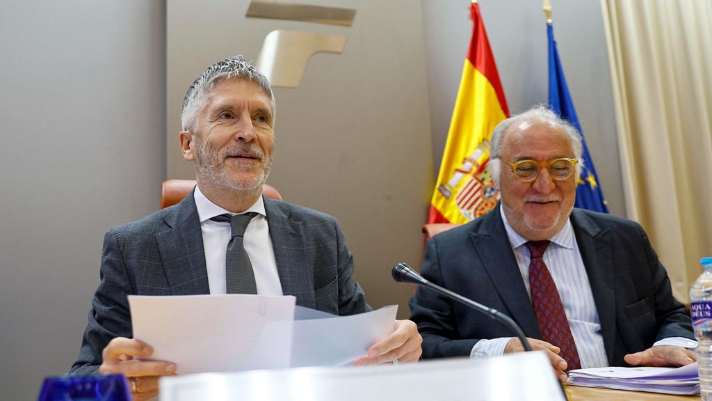 El ministro del Interior, Fernando Grande-Marlaska junto al director general de tráfico Pere Navarro