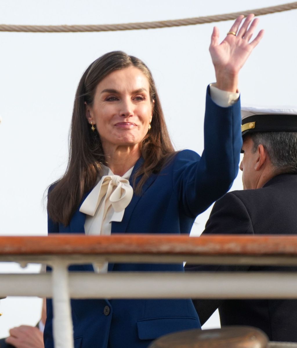 EuropaPress 6445220 reyes felipe vi letizia ortiz despiden princesa asturias leonor borbon