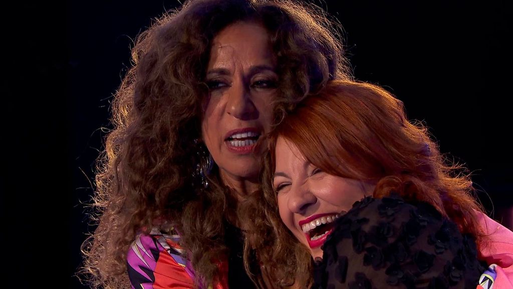 Rosario Flores sorprende a una fan incondicional: "Siempre estás en mis conciertos, te quiero, para mí eres especial" Hay una cosa que te quiero decir Temporada 1 Top Vídeos 10