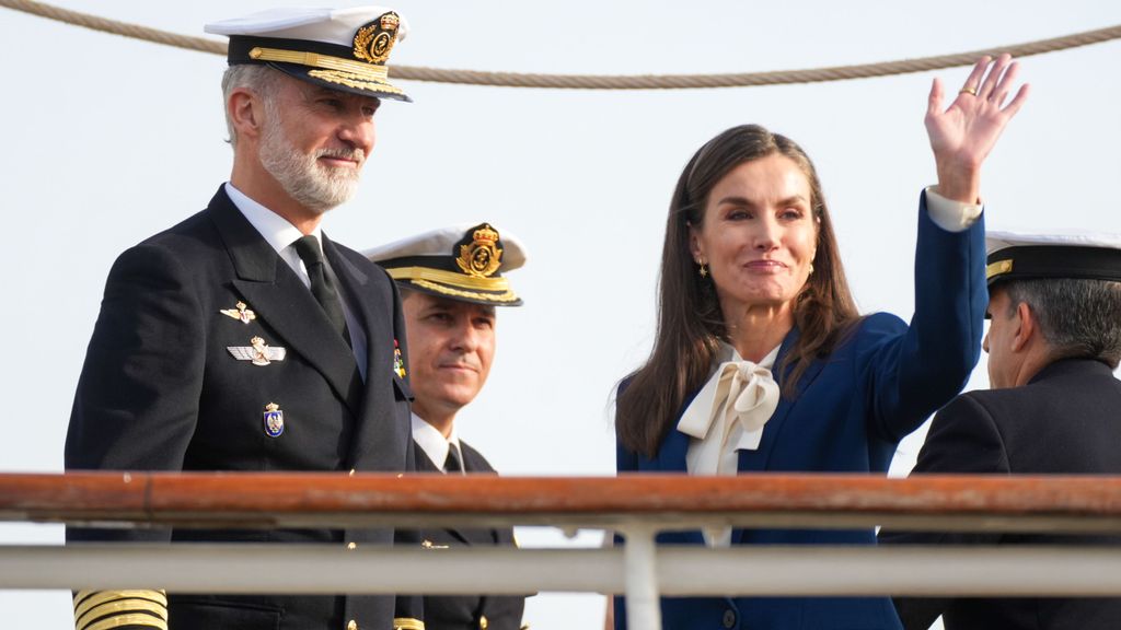 Los Reyes Felipe VI y Letizia Ortiz, se despiden de la Princesa de Asturias, Leonor de Borbón