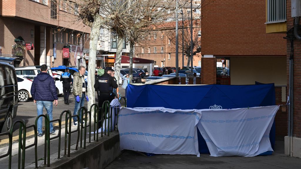 Un menor mata a su padre a puñaladas en plena calle en Palencia