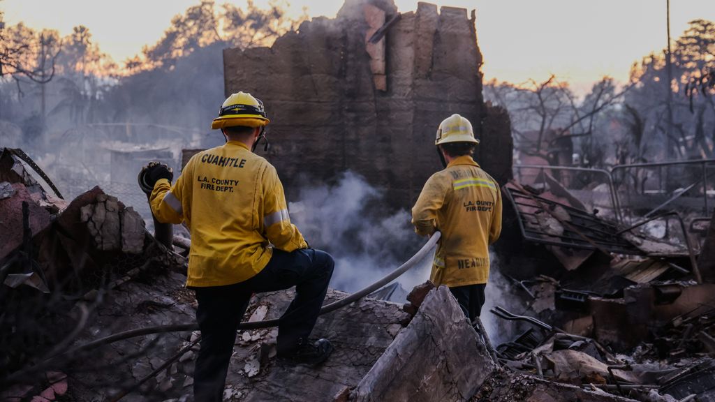 Millonarios piden ayuda al servicio privado de bomberos para salvar sus mansiones