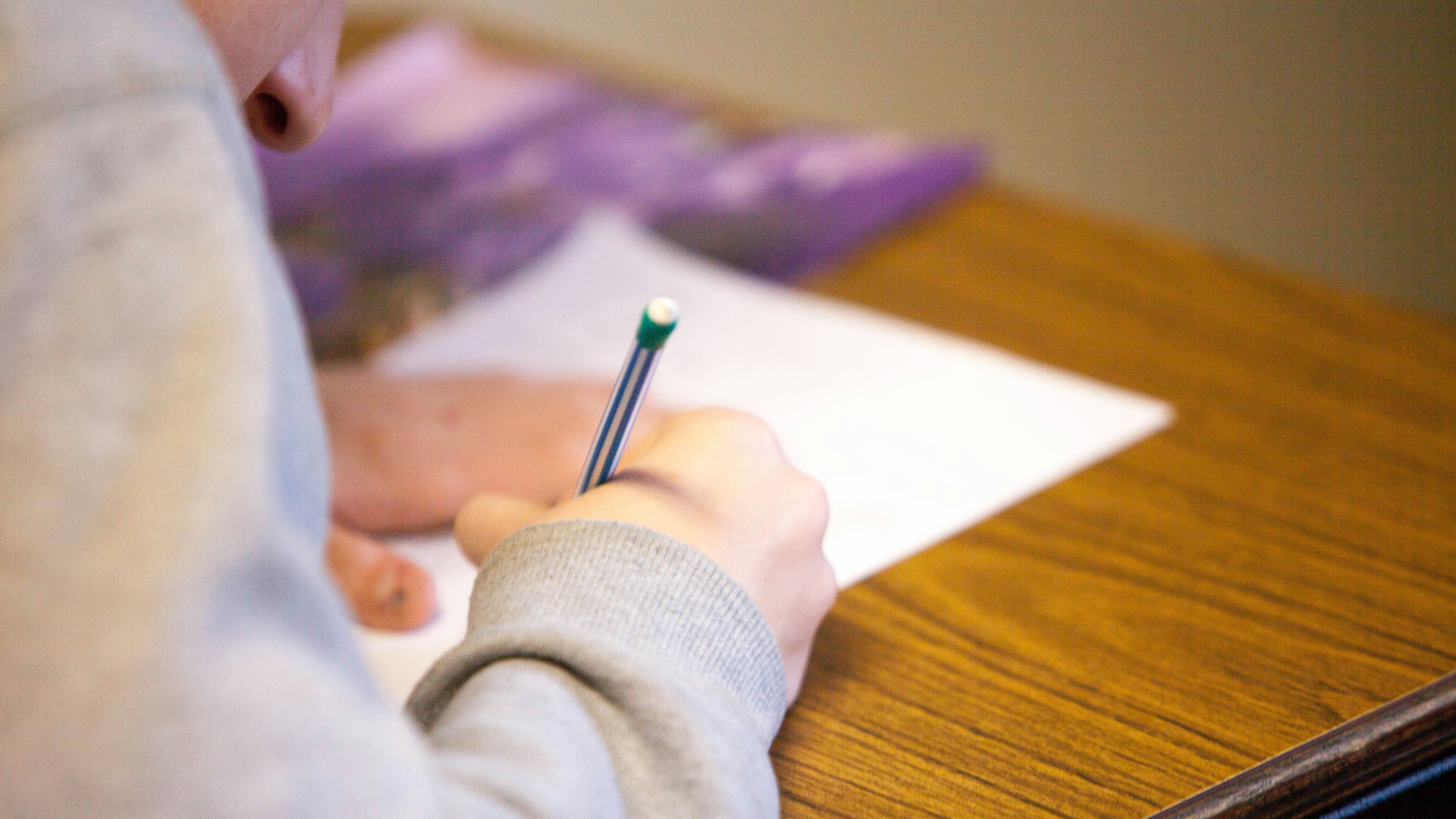 calificaciones escolares unsplash