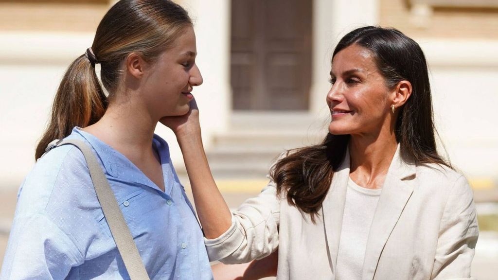 Exclusiva | La razón por la que la Reina Letizia no quería que su hija Leonor participara este verano en las regatas Fiesta 2025 Top Vídeos 440