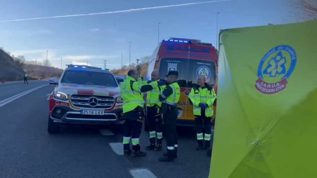 Muere un motorista tras sufrir un accidente en la M-203, en Madrid