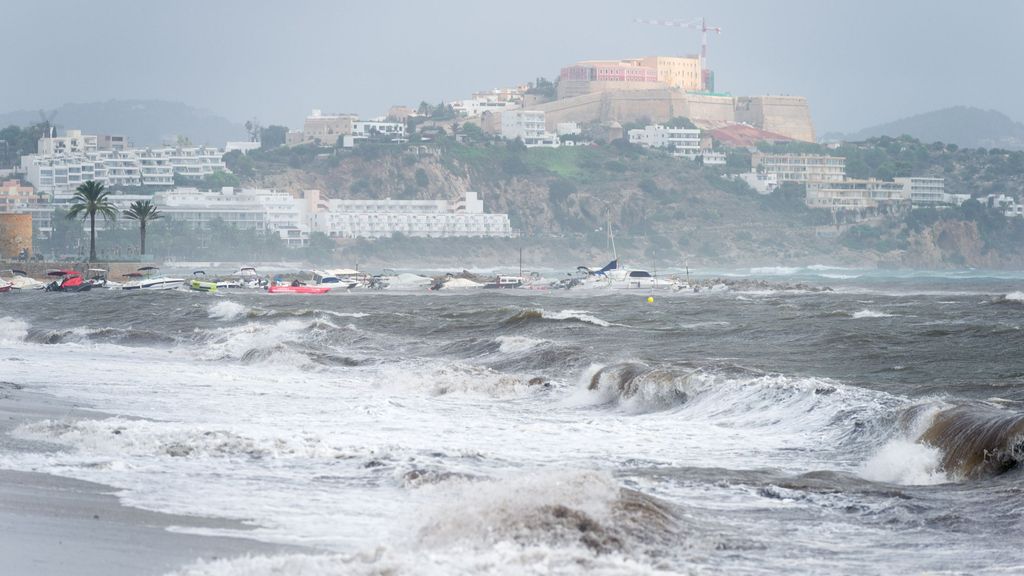 Fuerte oleaje en Ibiza