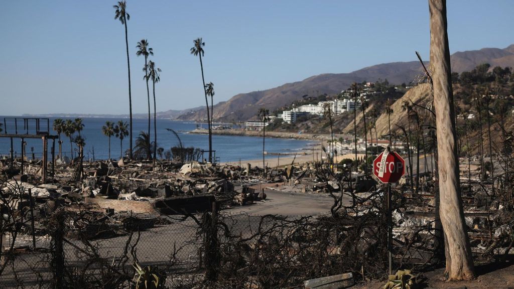 Incendios en Los Ángeles: las autoridades temen que el viento genere un crecimiento explosivo de las llamas