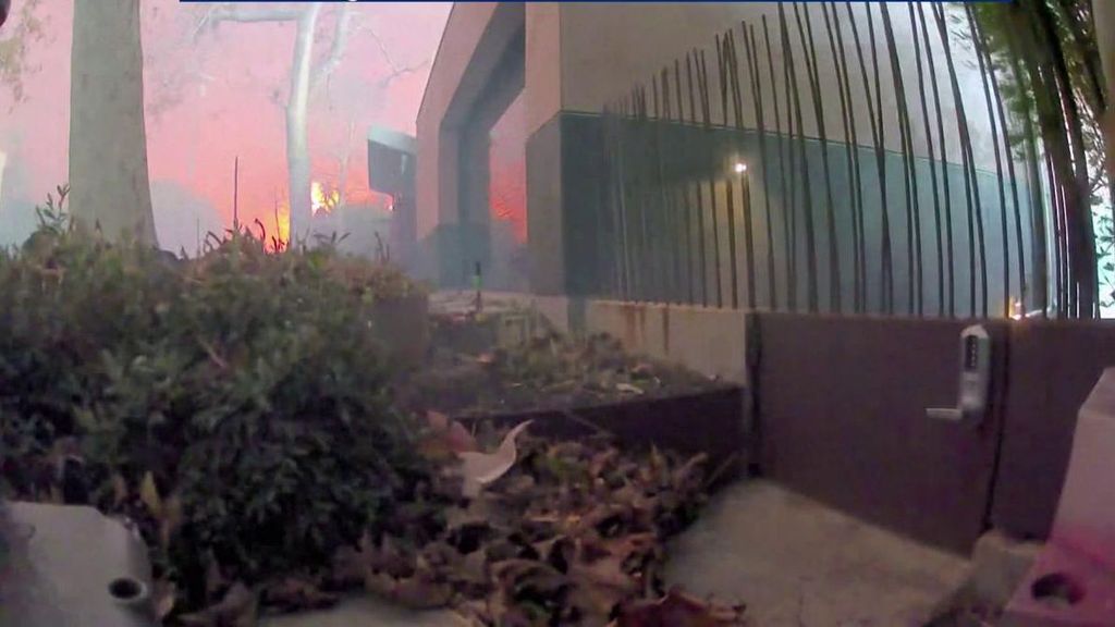 Así es la casa que resistió a la ‘tormenta de fuego’ en Los Ángeles