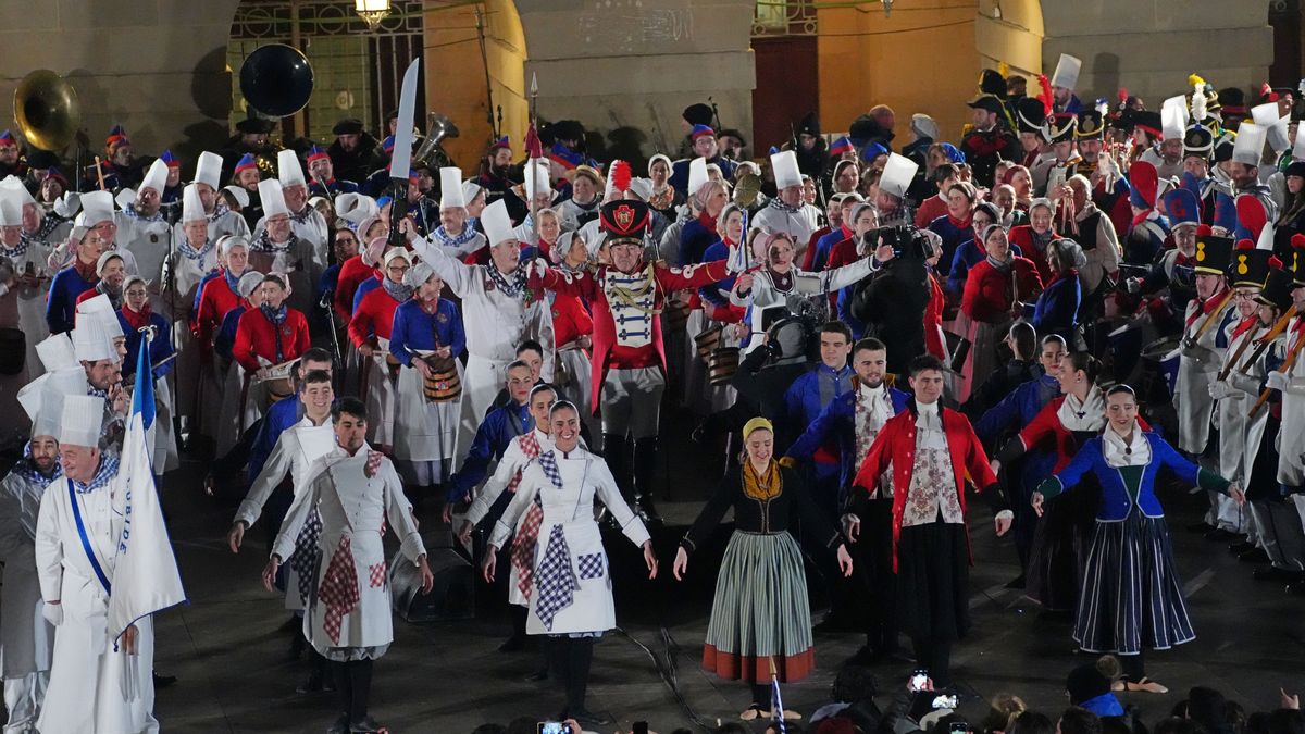 San Sebastián celebra cada 20 de enero, con sus famosas tamborradas por las calles, el día de su patrón