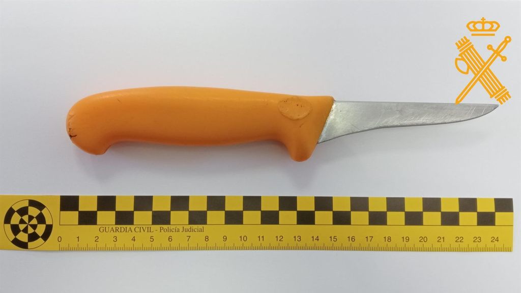 Cuchillo utilizado por el detenido para herir a su compañero en Castro de Rei, Lugo