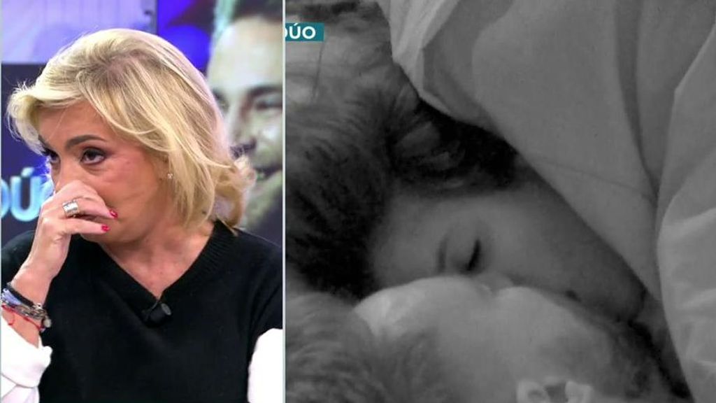 Carmen Borrego reacciona al beso de su hijo