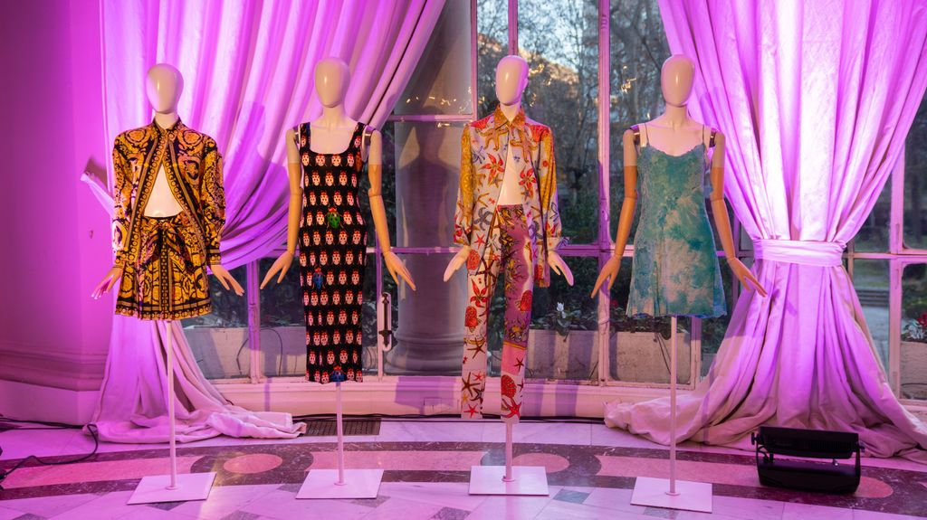 Exposición ‘Gianni Versace. Retrospective’ en la embajada de Italia en Madrid