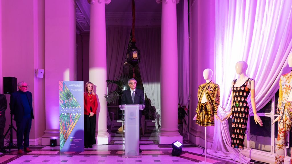 Exposición ‘Gianni Versace. Retrospective’ en la embajada de Italia en Madrid