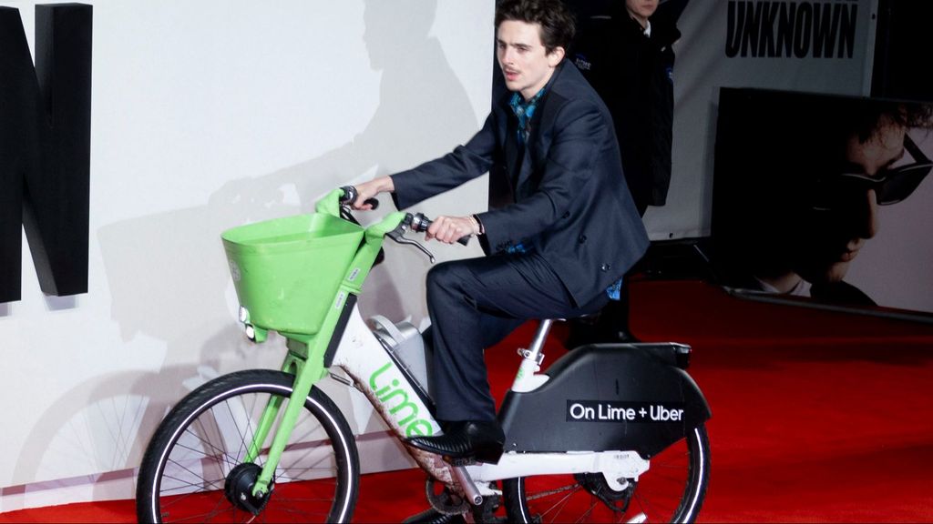 Timothée Chalamet, en la premier de la biopic de Bob Dylan