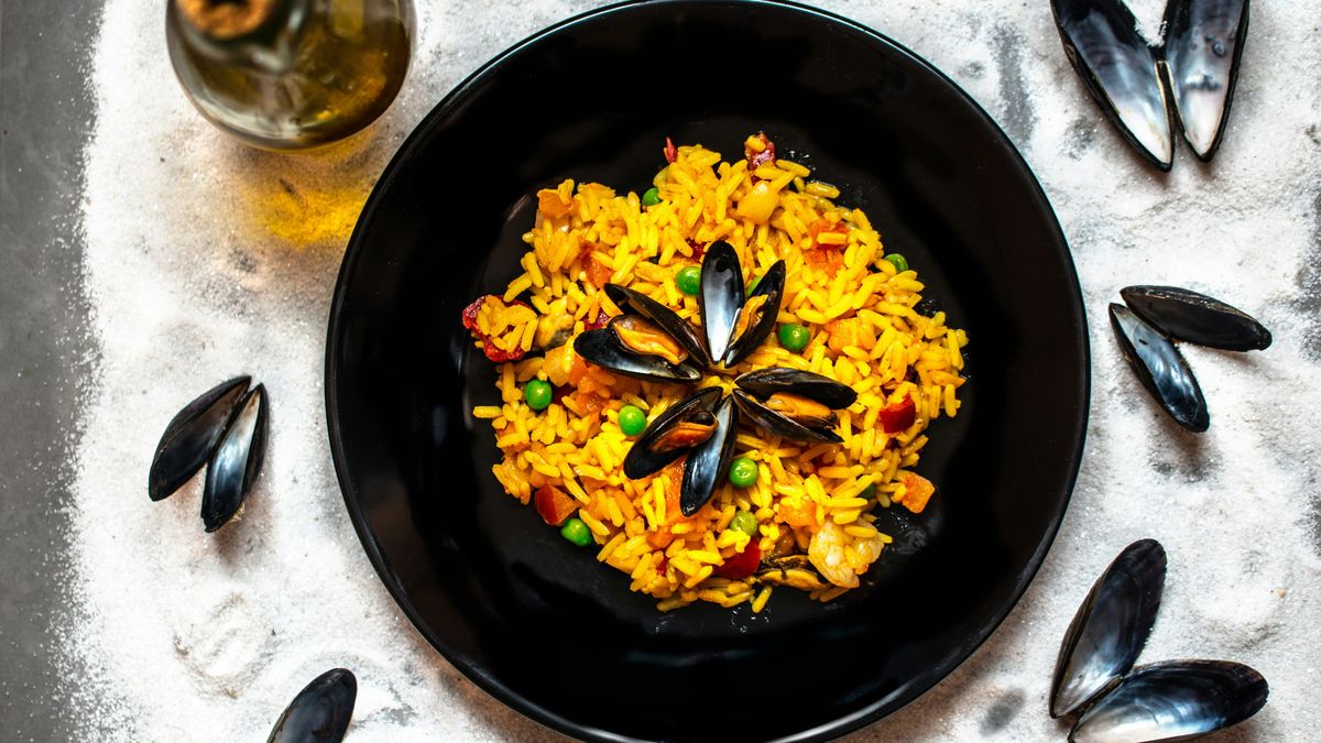 paella unsplash