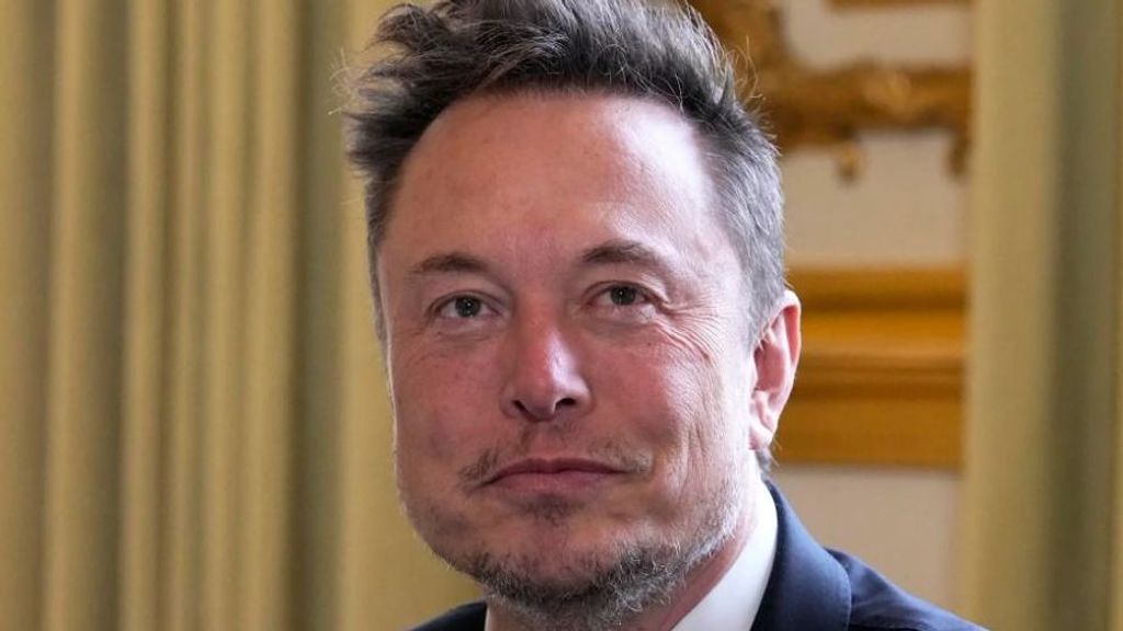 El multimillonario Elon Musk se cuela en la política de Reino Unido y busca aumentar su influencia en Europa