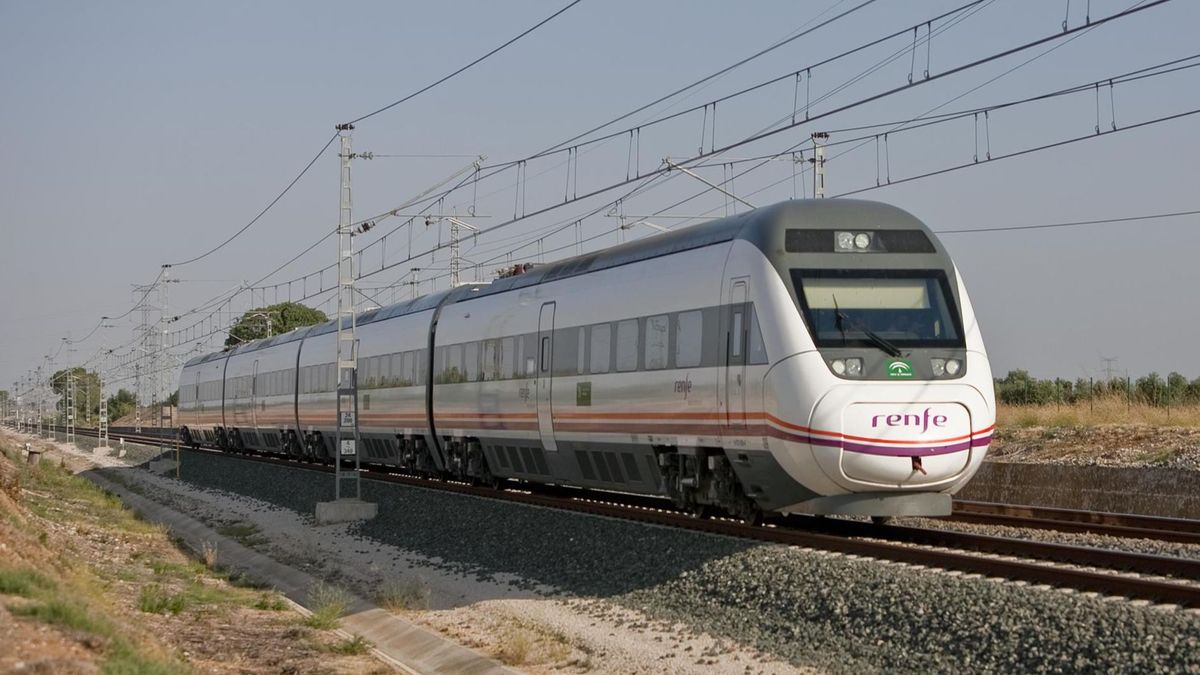 Tren entre Madrid y Huelva