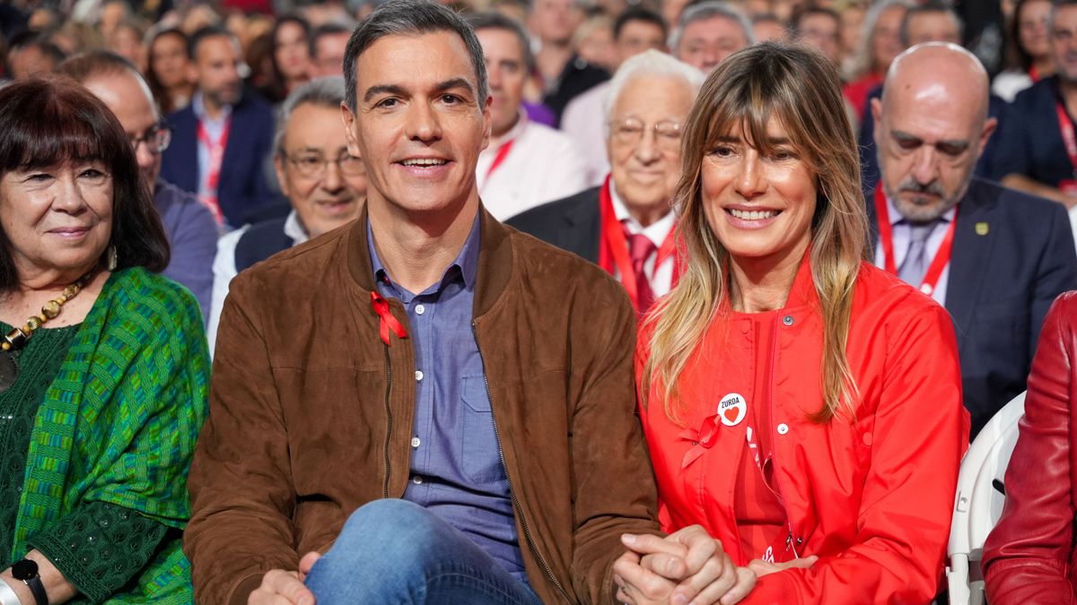 El presidente del Gobierno, Pedro Sánchez, y su esposa Begoña Gómez