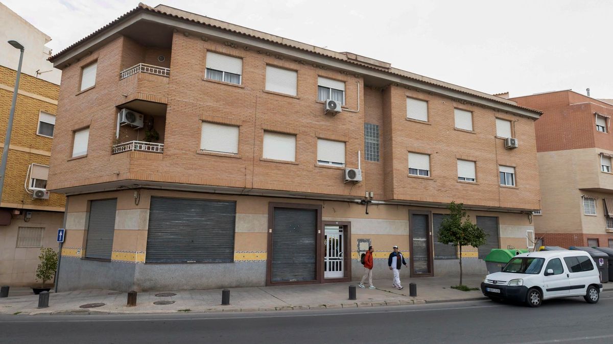 Detenido un exvigilante jurado tras matar a la madre de su exnovia en Torreagüera