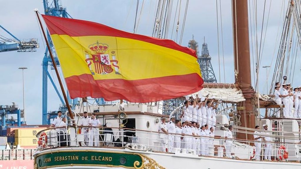 La princesa Leonor parte hacia Brasil con Elcano