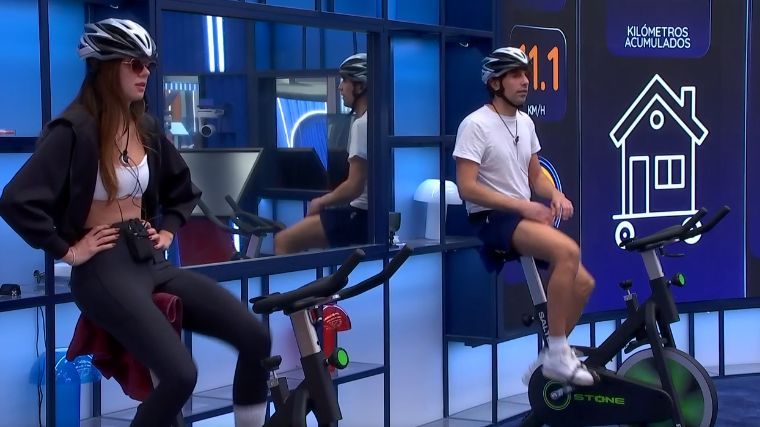 Maica y Óscar en las bicis