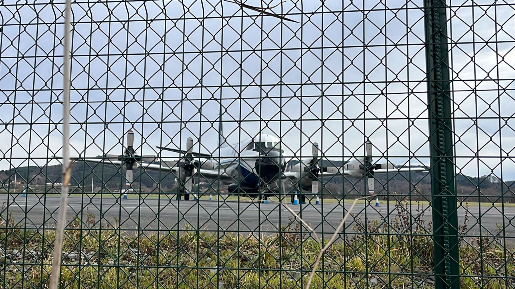 El avión del Gobierno estadounidense en Loiu, esta mañana