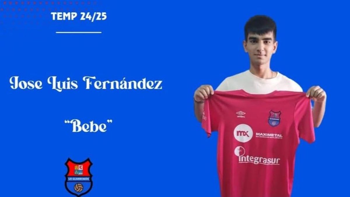 José Luís Fernández con su camiseta del UD Guarromán