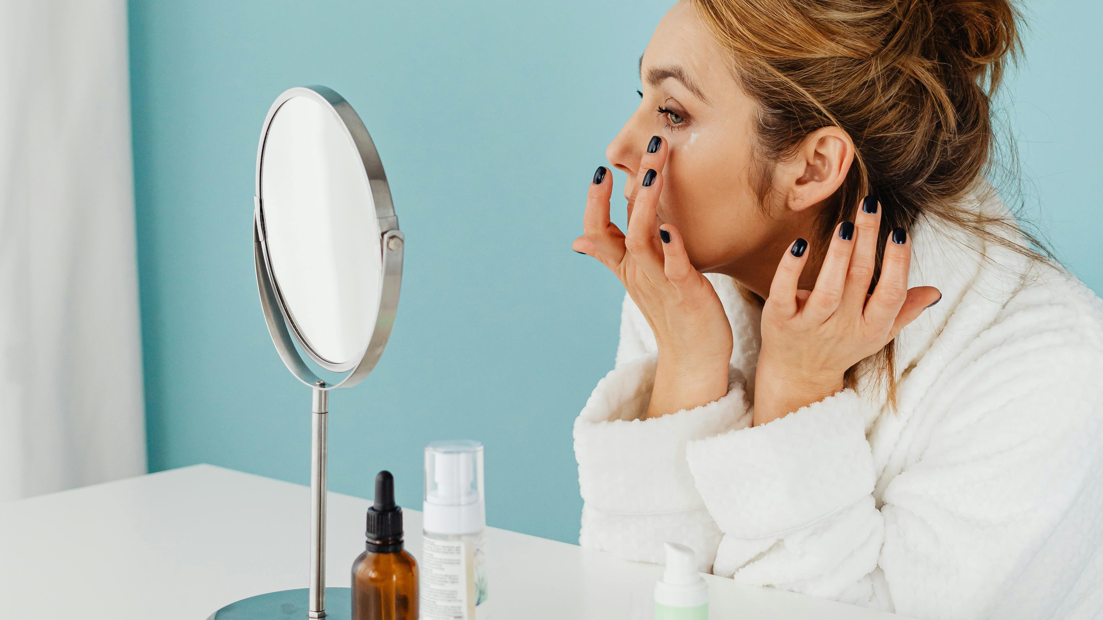Destaca por sus propiedades antimicrobianas, antiinflamatorias y antioxidantes