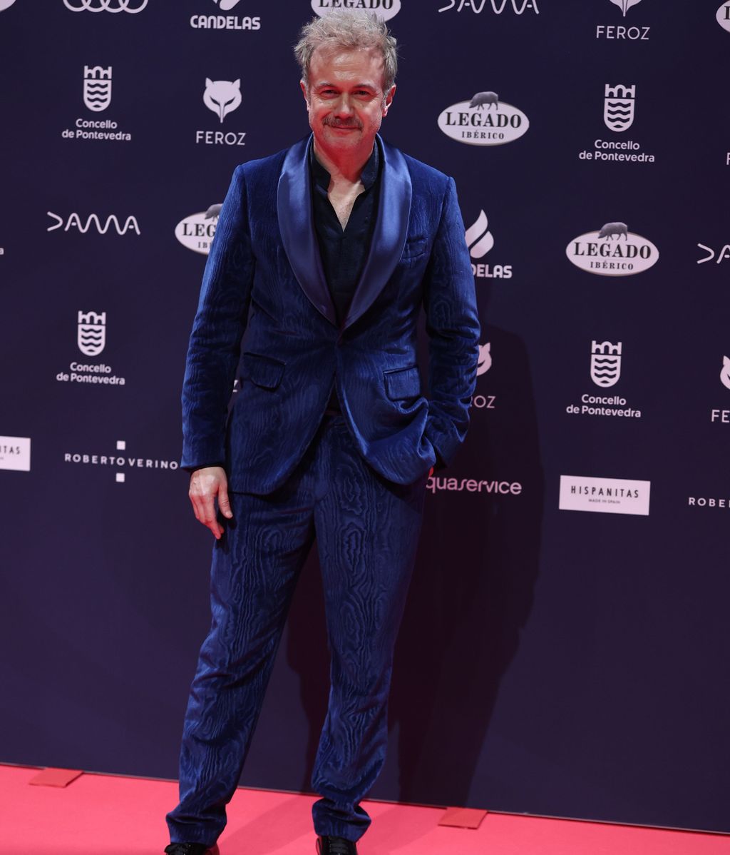 El actor Tristán Ulloa posa en la alfombra roja de los Premios Feroz 2025