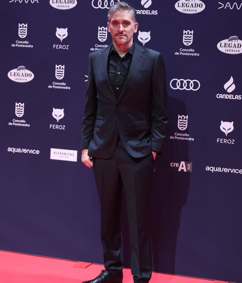 El director de 'El 47', Marcel Barrena, en la alfombra roja de los Premios Feroz 2025