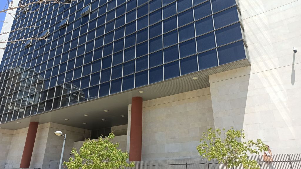 Fachada de la Ciudad de la Justicia de Valencia